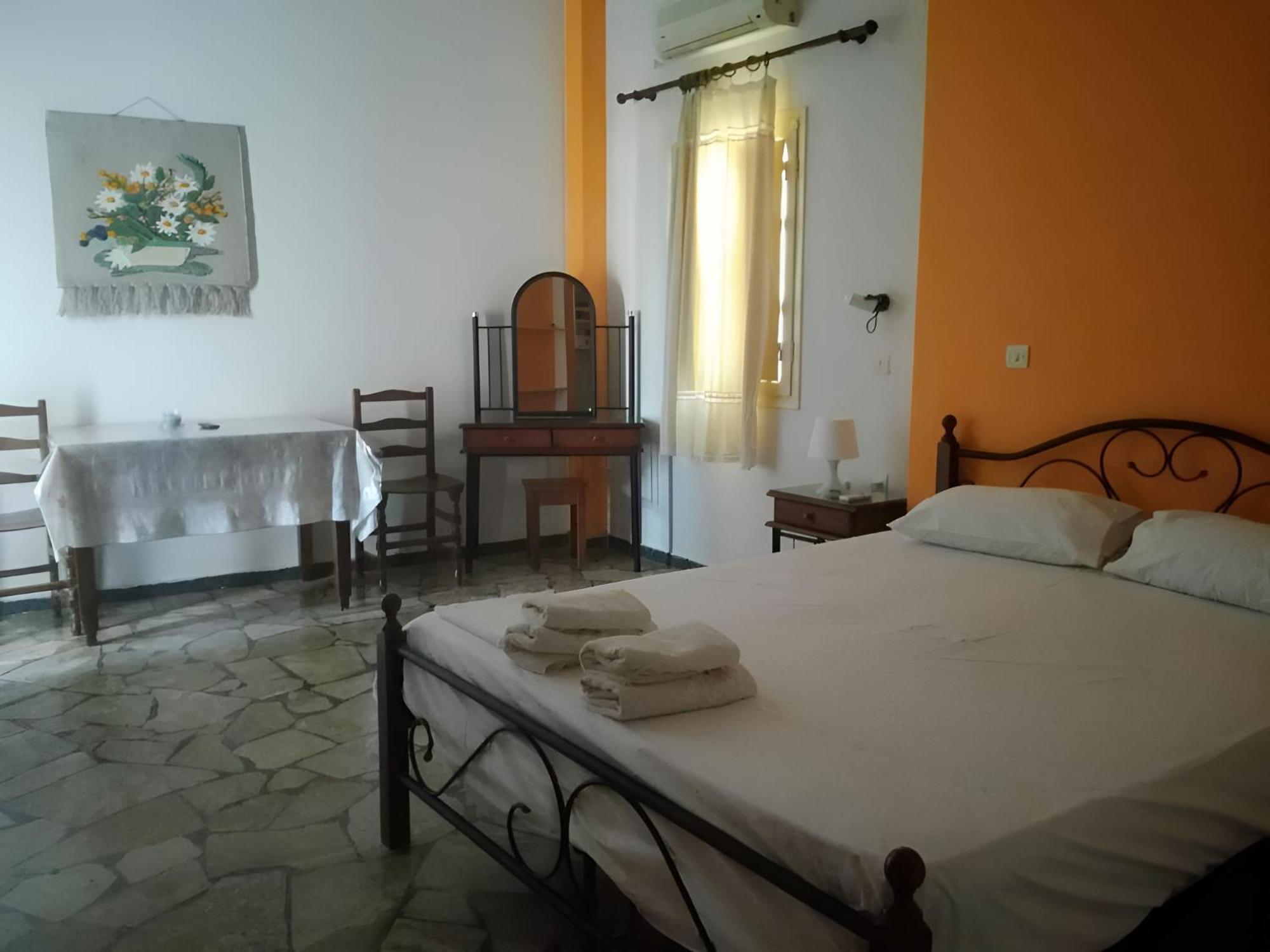 Vocamvilia Apartments Kamári Quarto foto